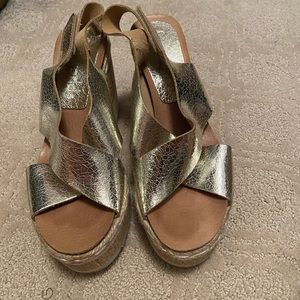 Women’s Cordani size 38 criss cross sling back shoe